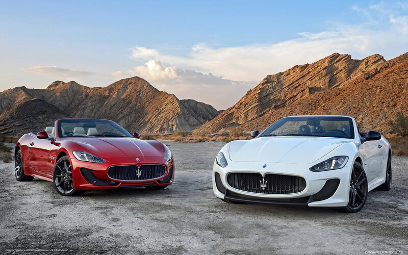 Maserati GranCabrio cars in desert