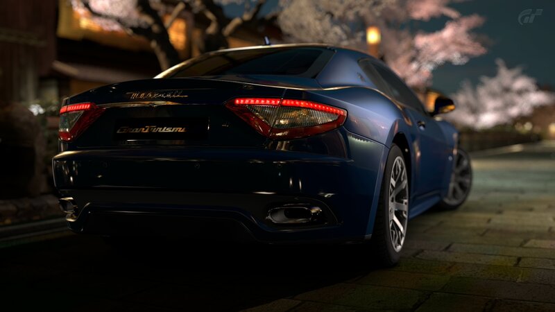 Maserati GranTurismo at night