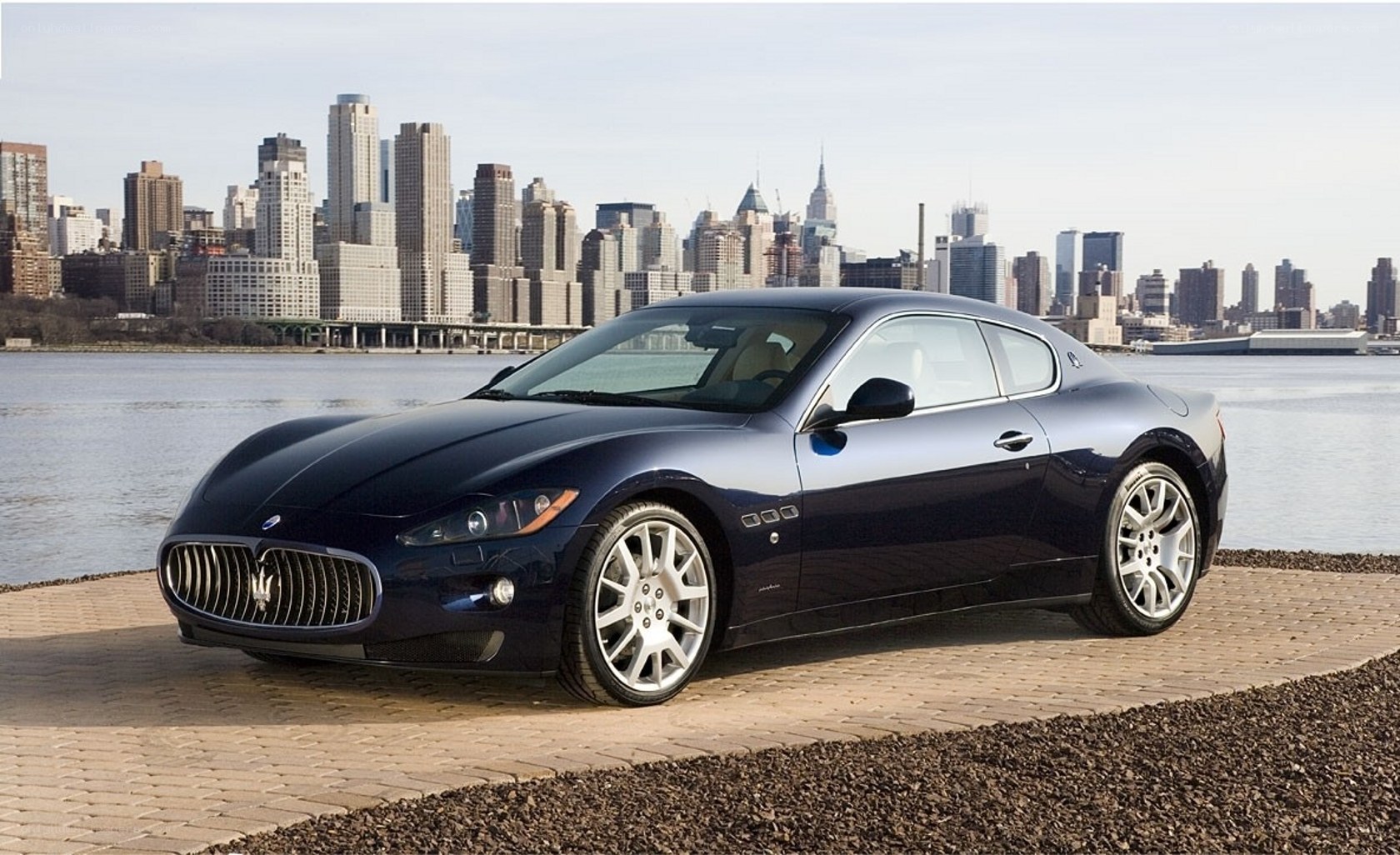 Maserati GranTurismo by the river