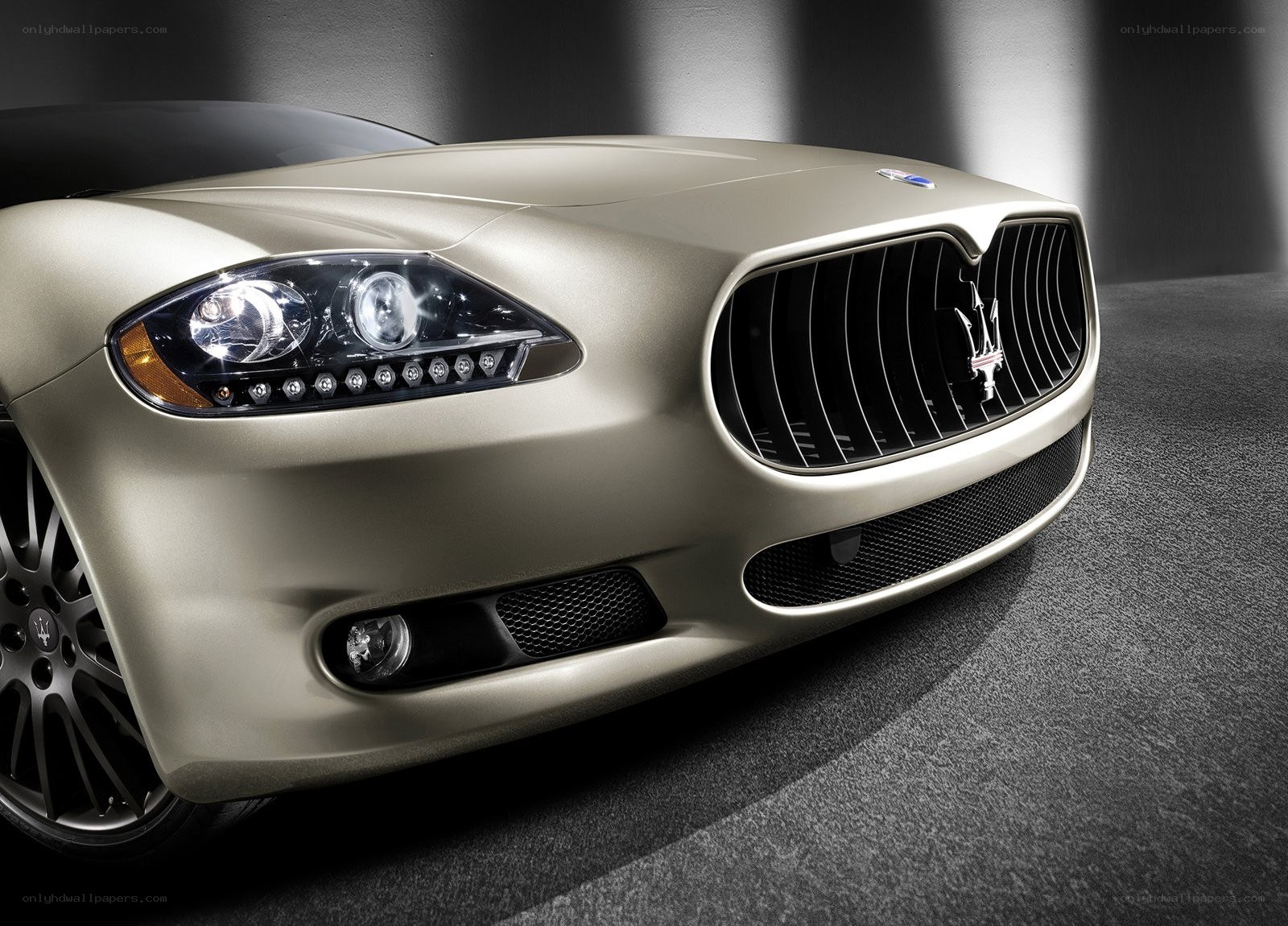 Maserati GranTurismo front view