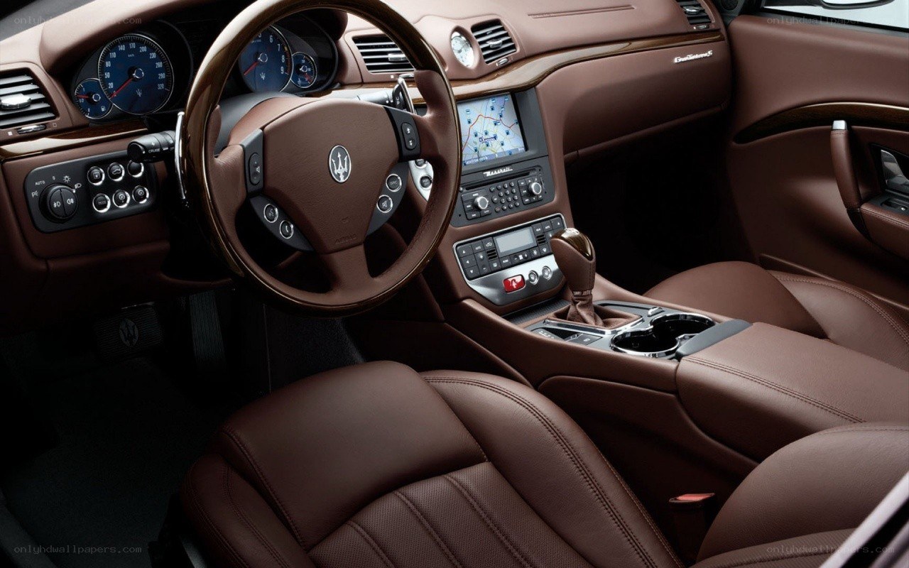 Maserati GranTurismo interior