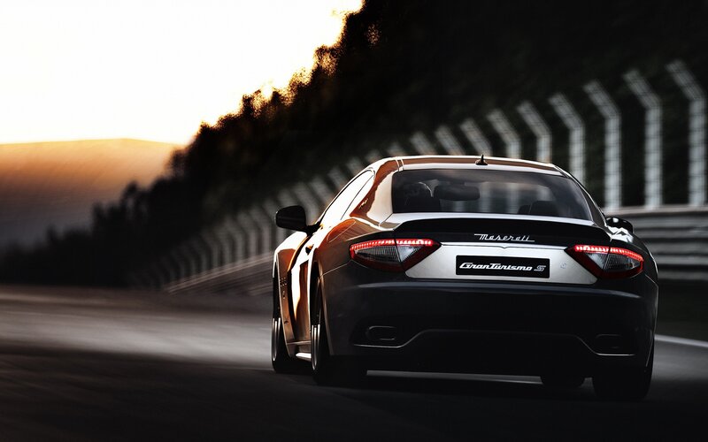 Maserati GranTurismo S on track