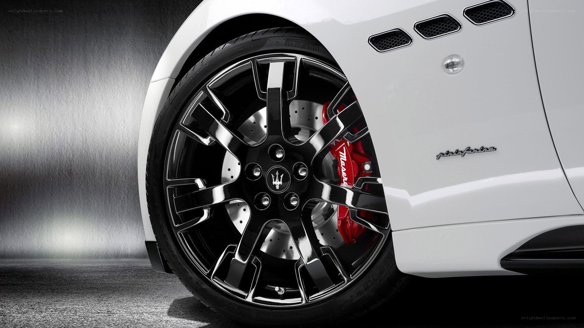 Maserati GranTurismo wheel