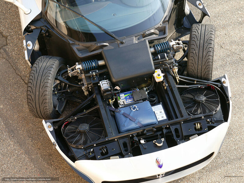 Maserati MC12 engine bay