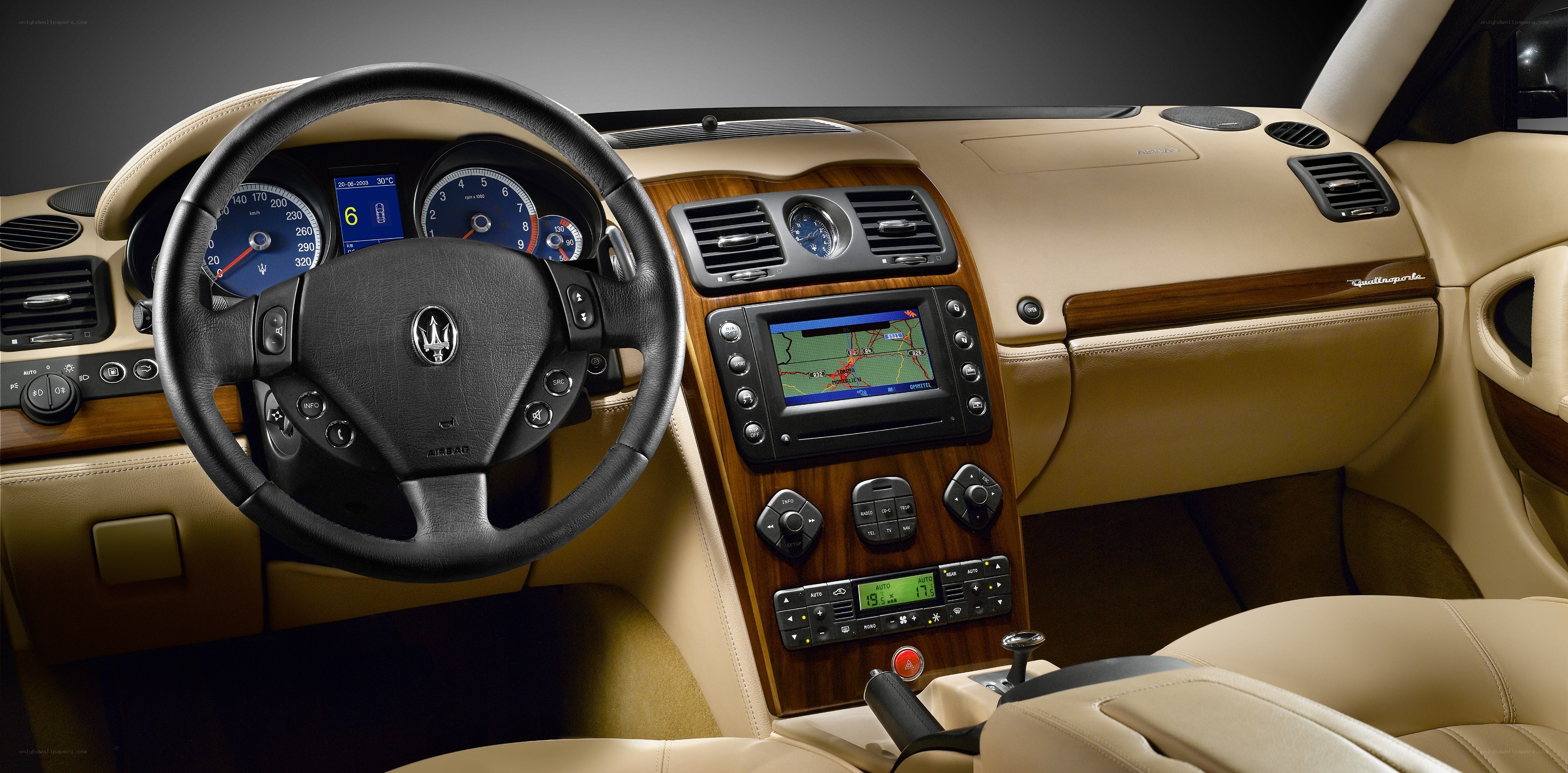 Maserati Quattroporte interior