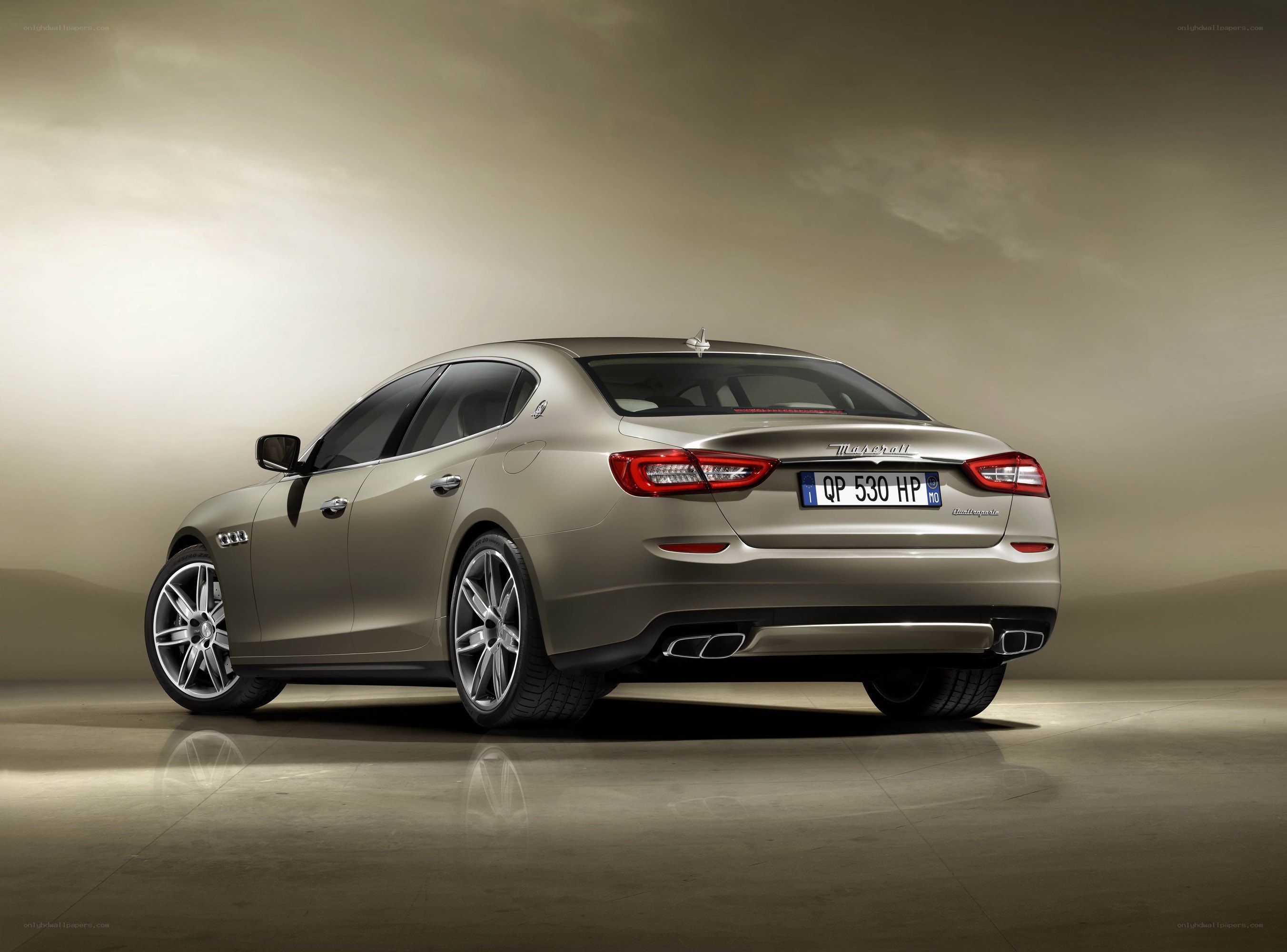 Maserati Quattroporte sedan