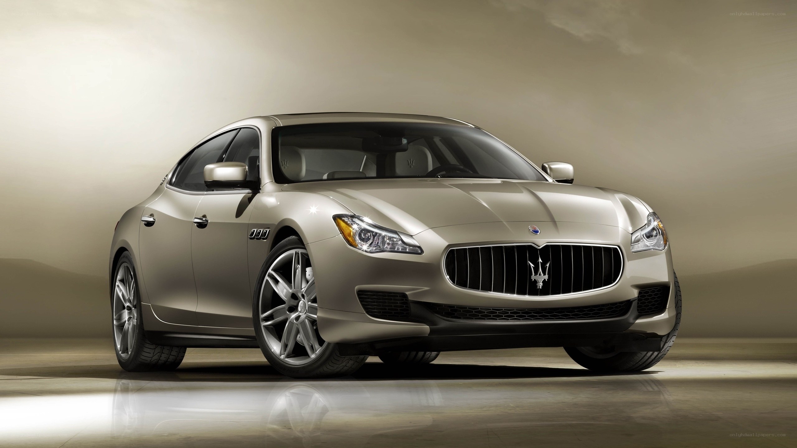 Maserati Quattroporte sedan