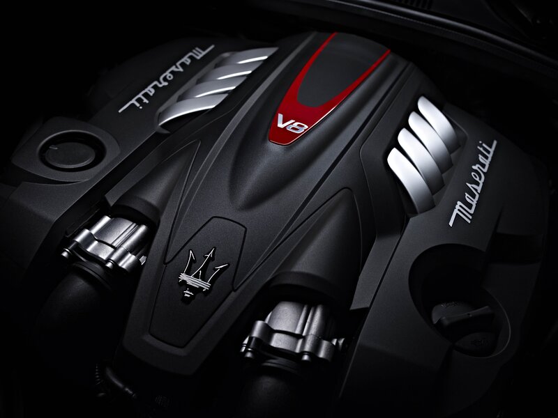 Maserati V8 engine