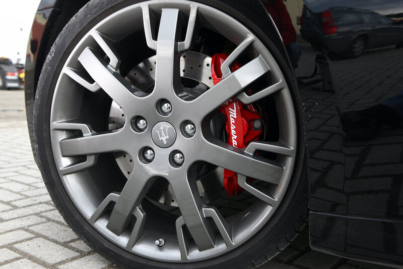 Maserati wheel and brake system