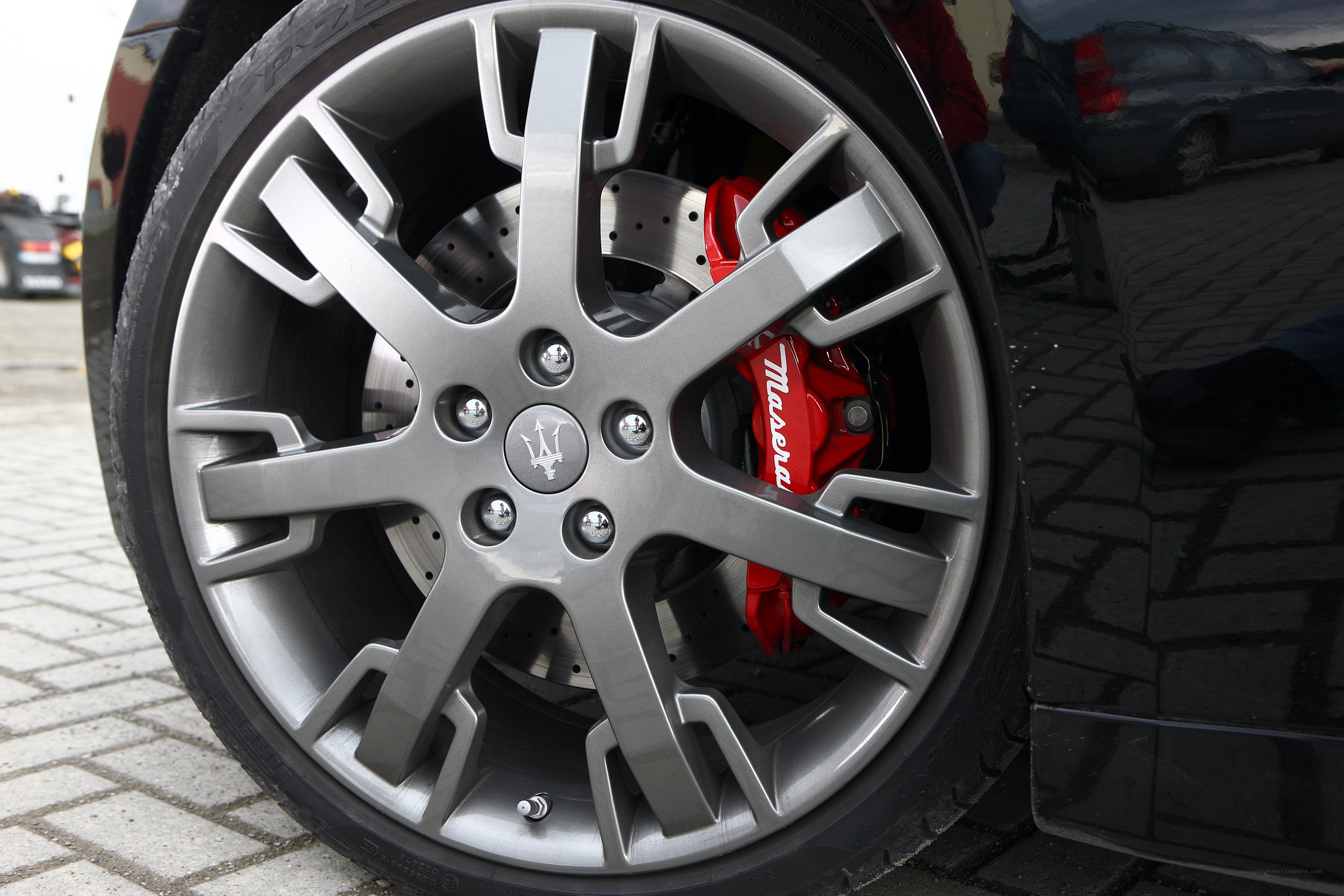 Maserati wheel and brake system