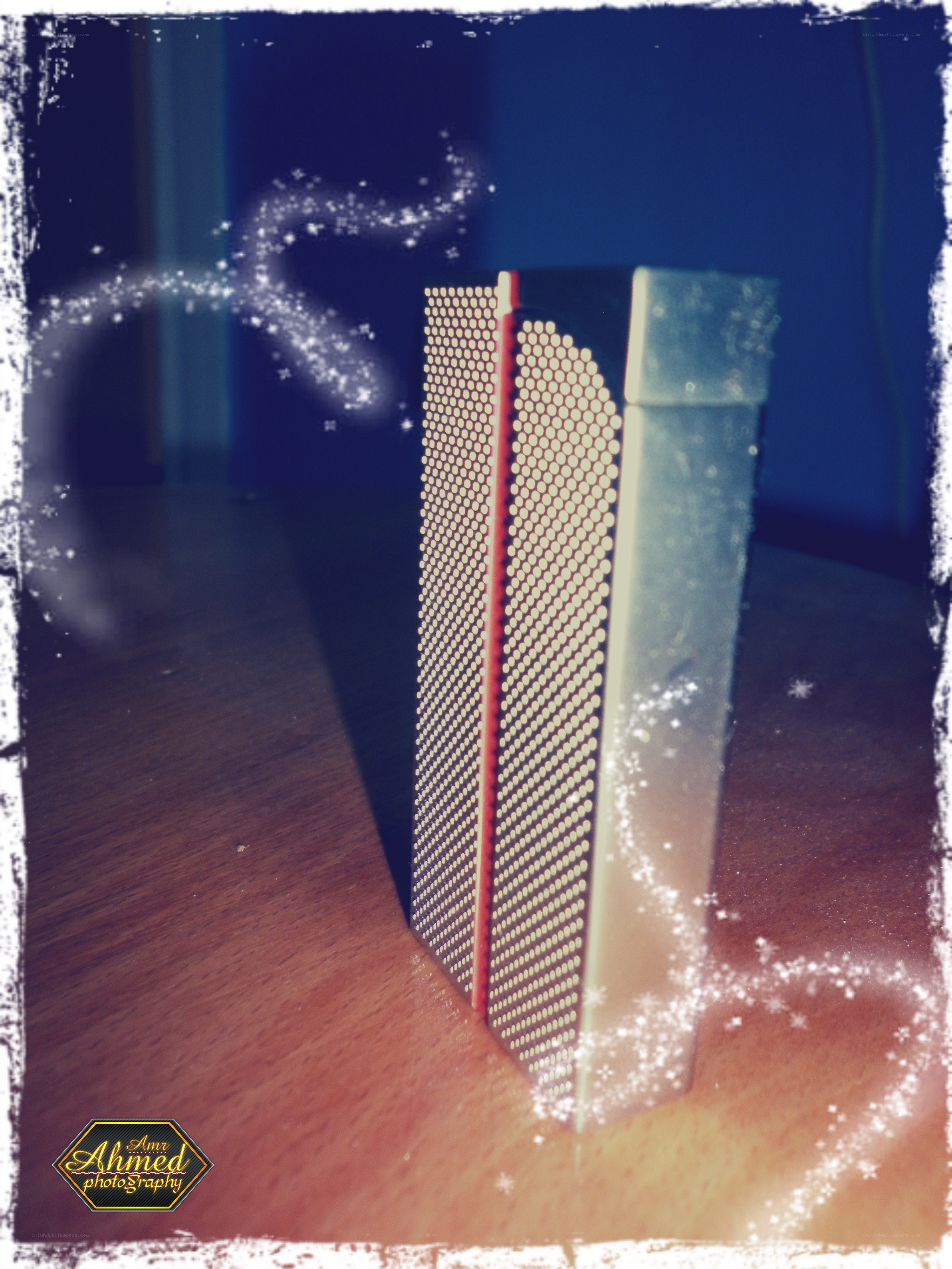 Matchbox with spark effect