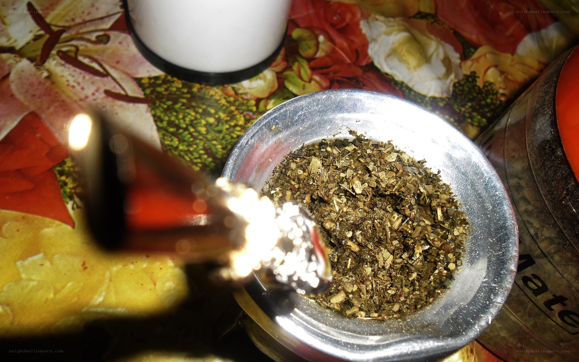mate herb in a bowl