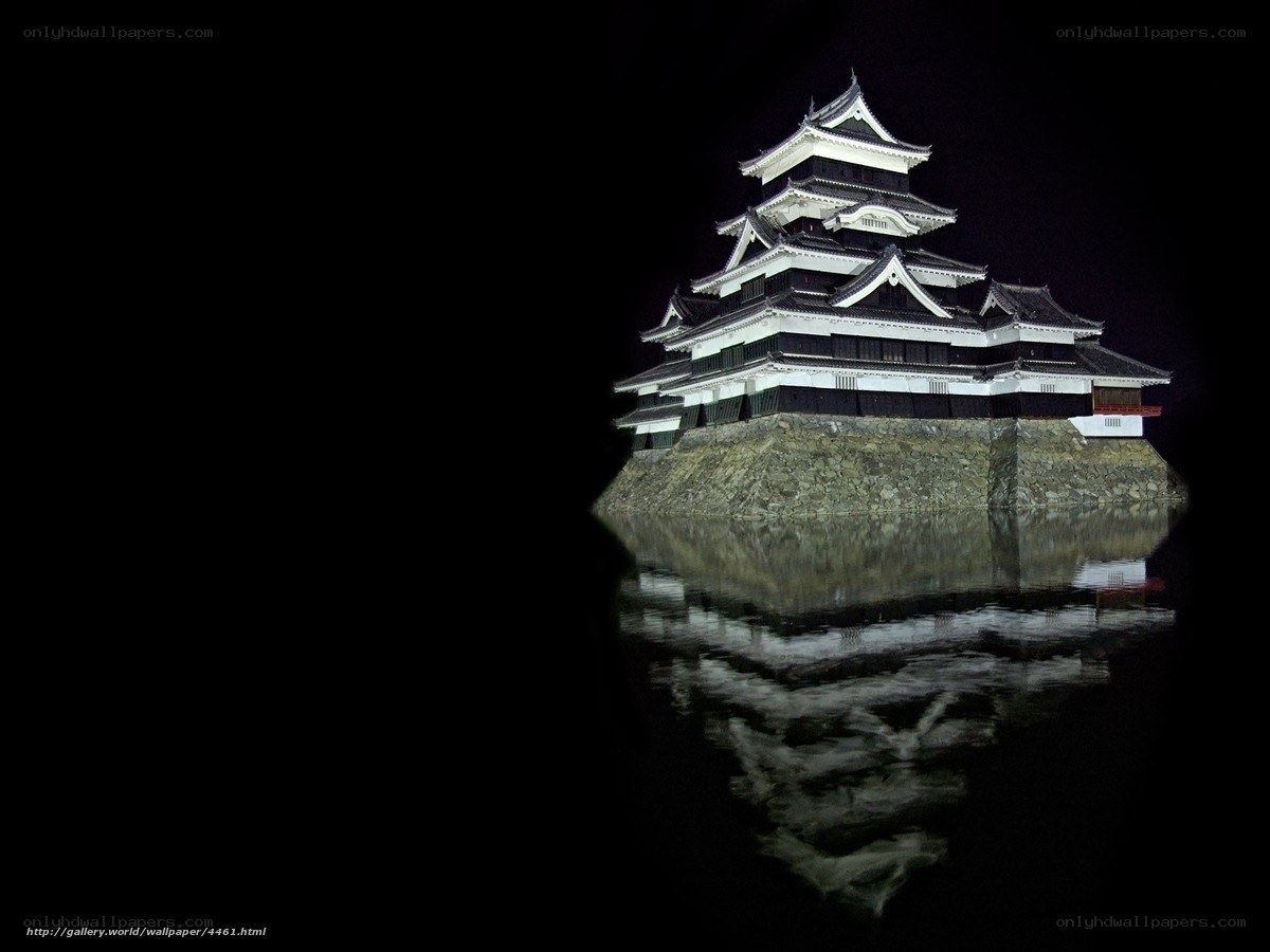 Matsumoto Castle at night