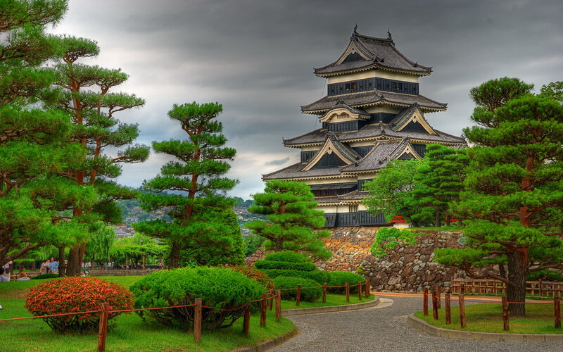 Matsumoto Castle — Green