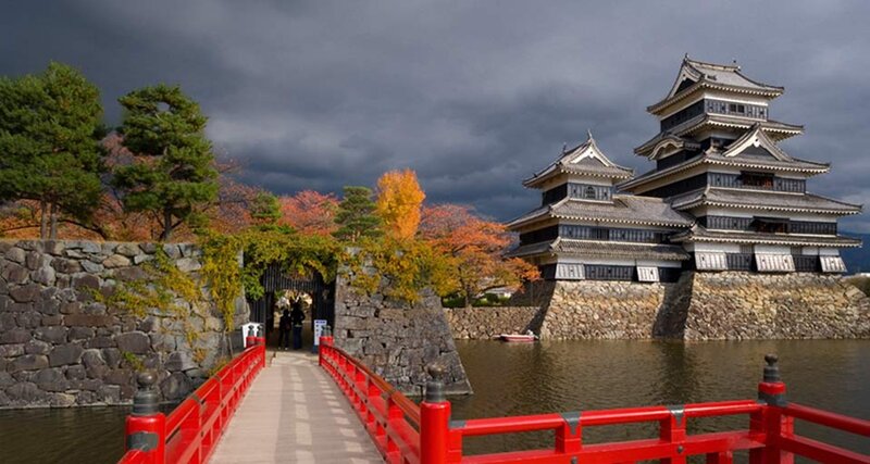 Matsumoto Castle — Red