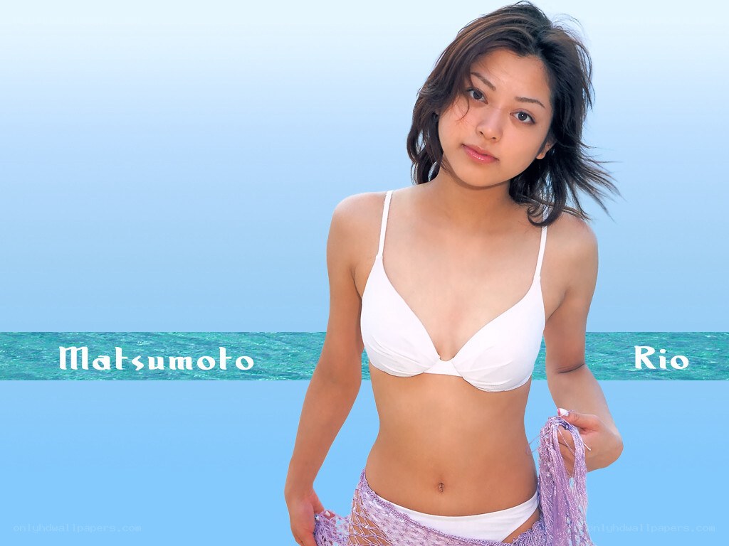 Matsumoto Rio in bikini