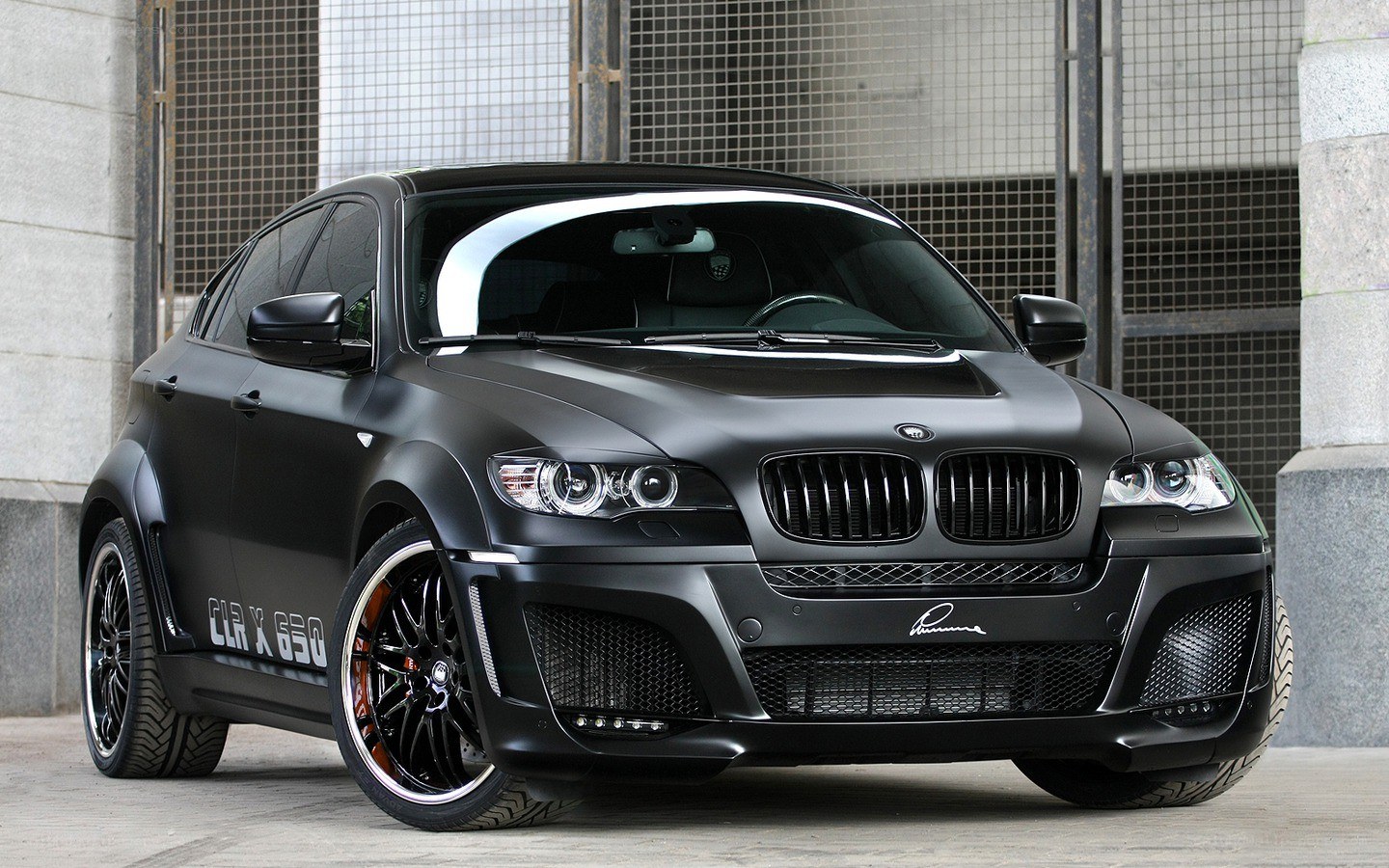 Matte black BMW X6