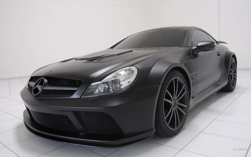 Matte black Mercedes-Benz SLR