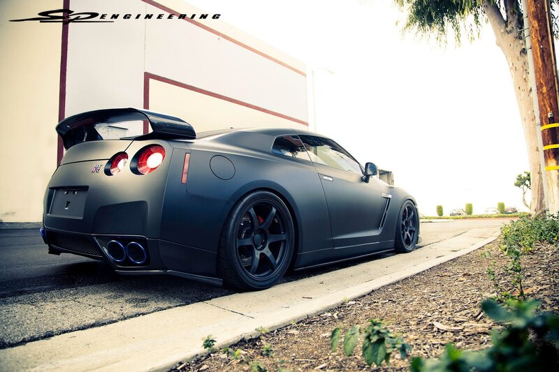 matte black nissan gt-r