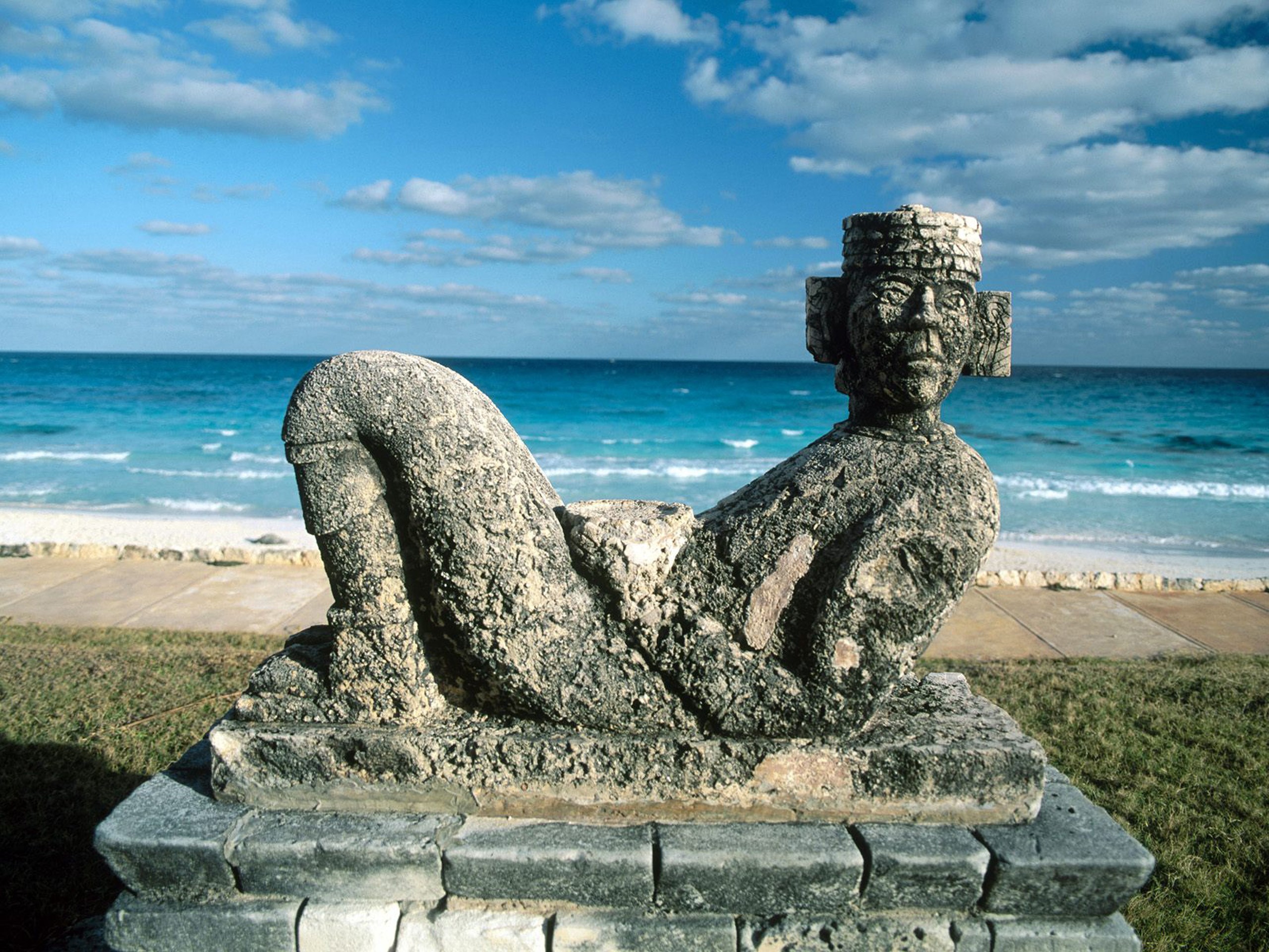 Mayan statue by the ocean