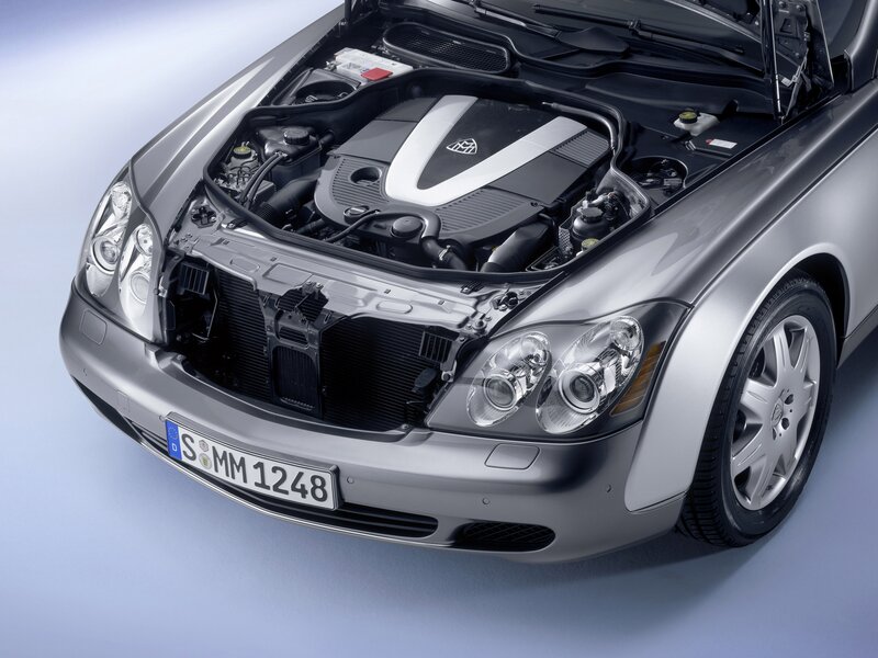 Maybach engine bay