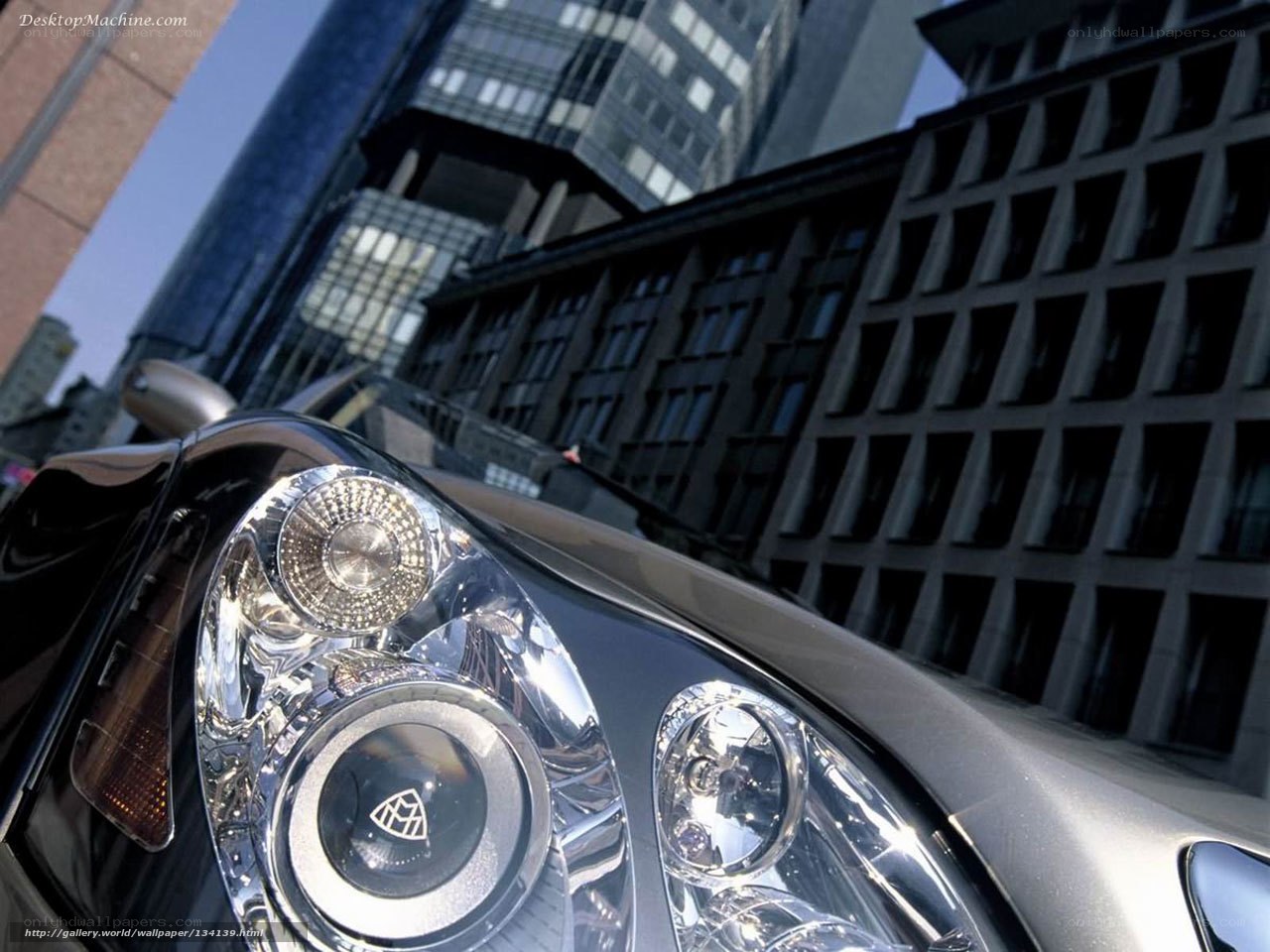Maybach headlight in city