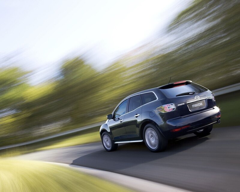 Mazda CX-7 in motion