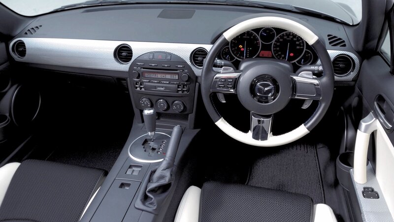 Mazda MX-5 interior dashboard