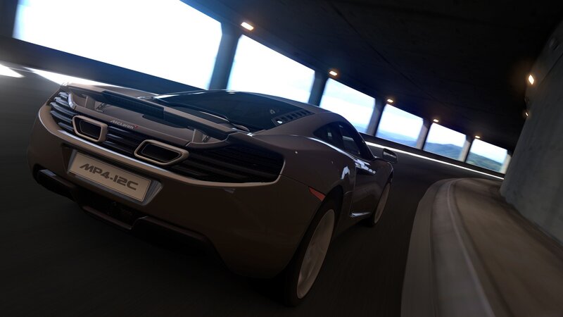 McLaren MP4-12C in tunnel