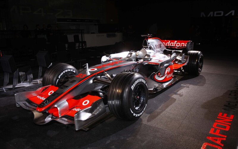 McLaren MP4-23 race car