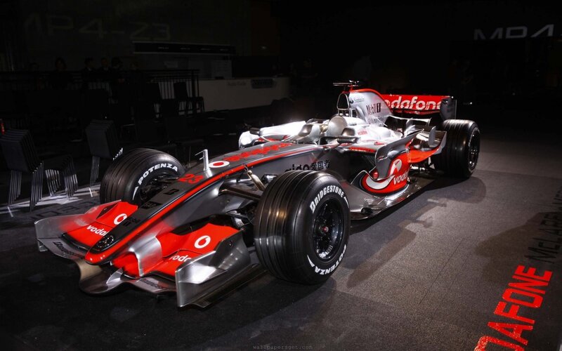 McLaren MP4-23 race car