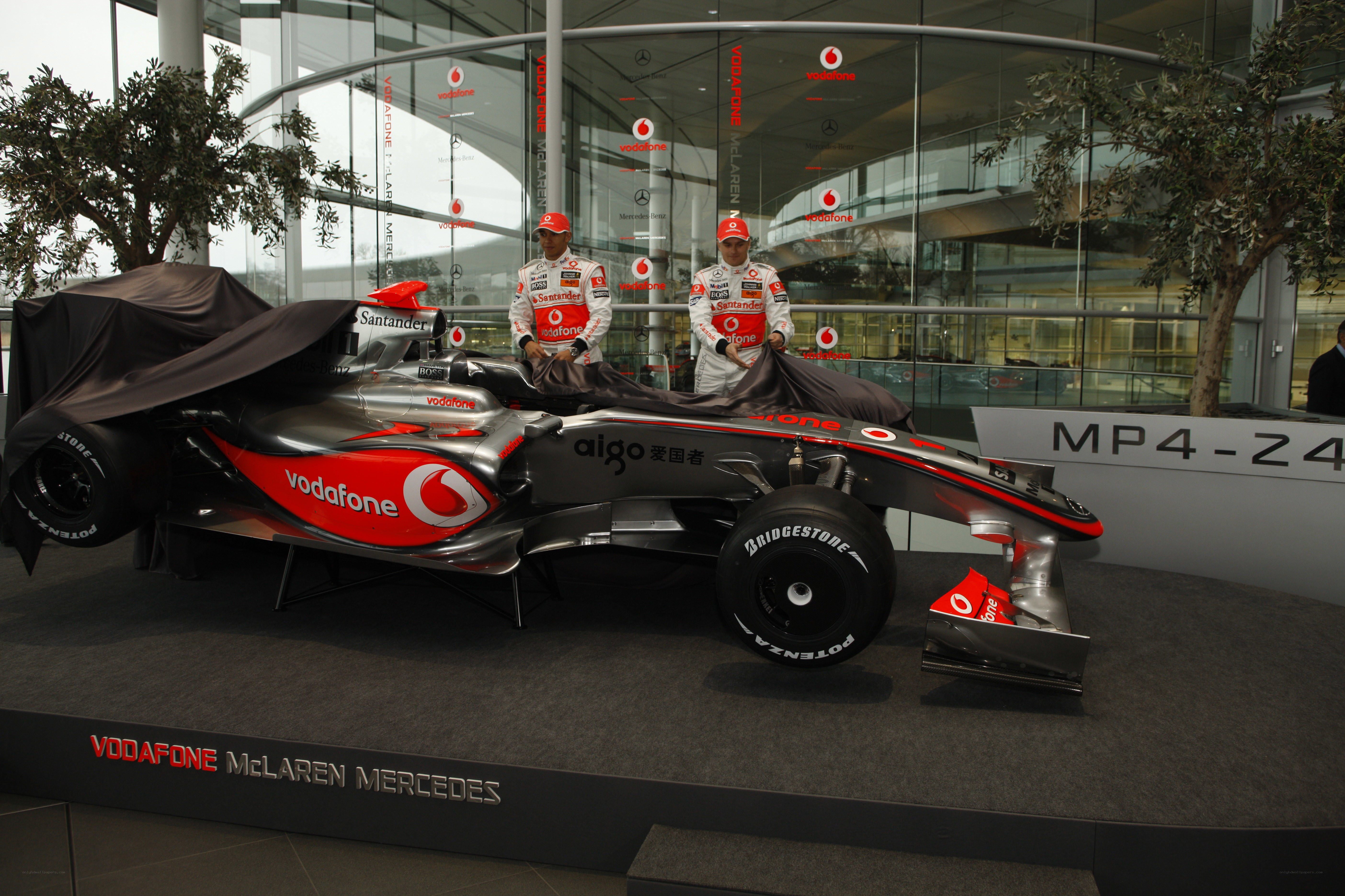 McLaren MP4-24 unveiling