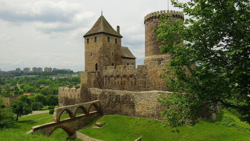 Medieval Stone Castle — Green