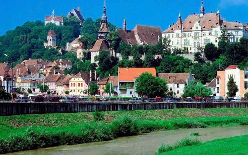 Medieval Town on Hill — Green