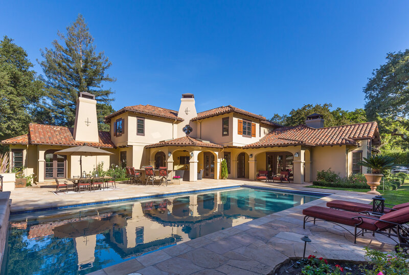 Mediterranean-style House — Blue