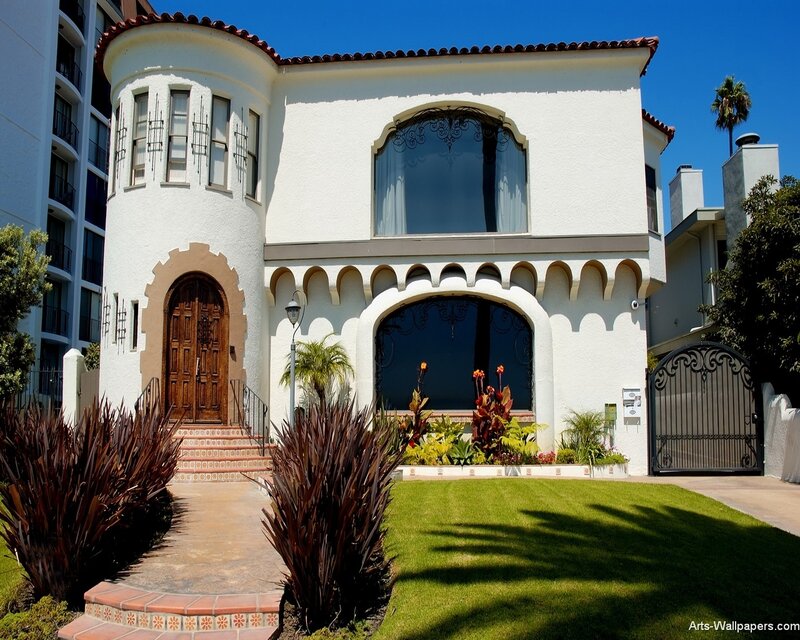 Mediterranean-style house with arched windows