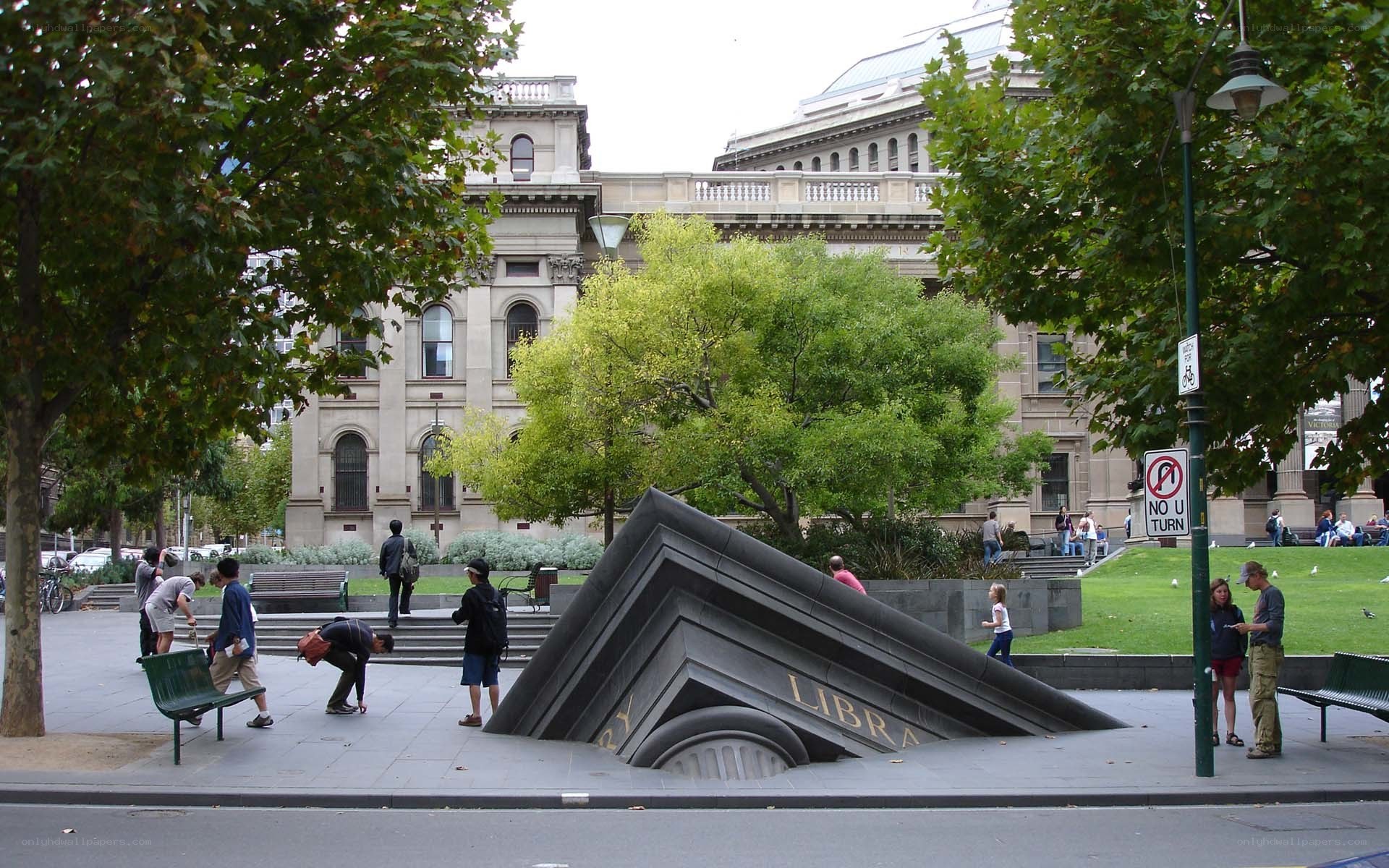 Melbourne City Library sculpture
