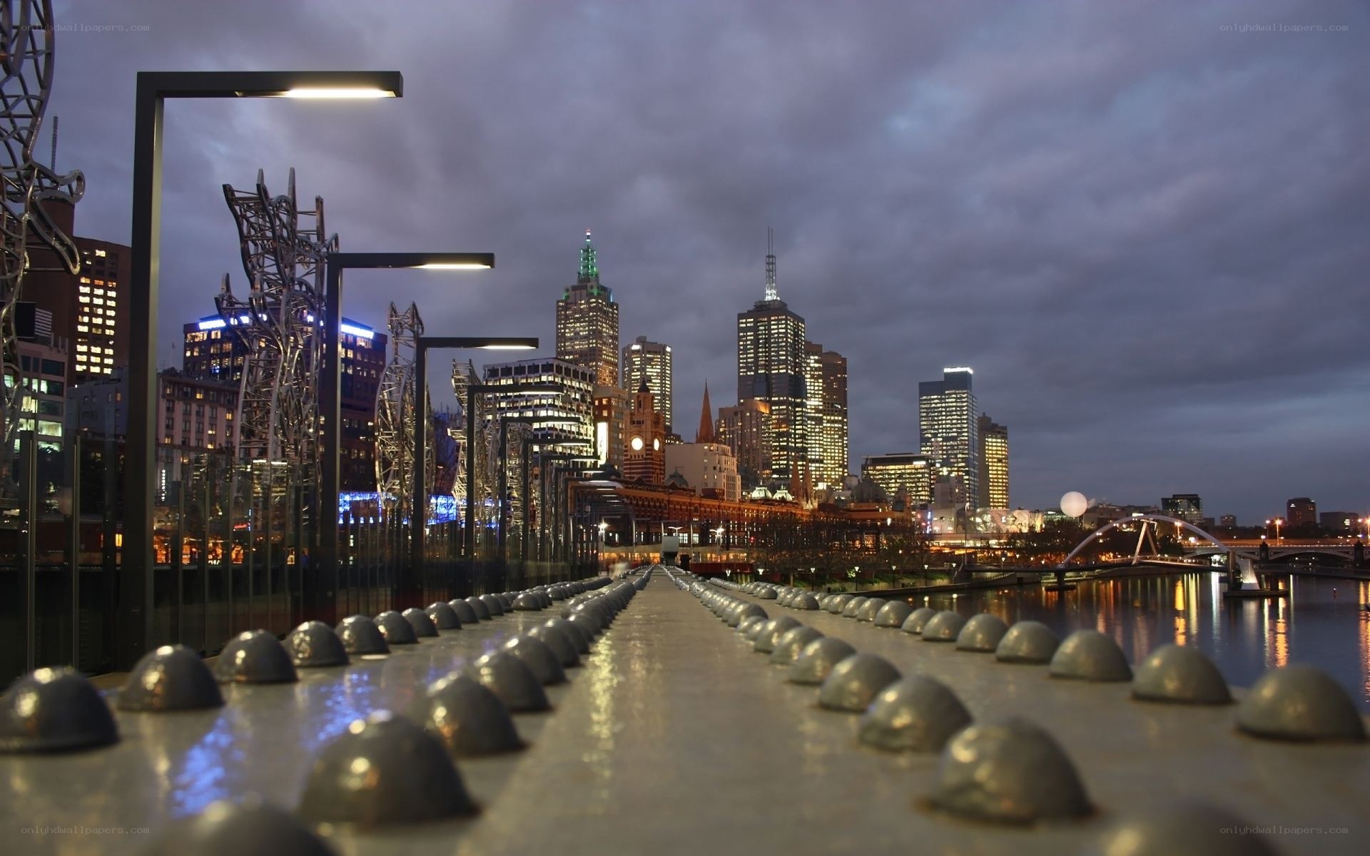 Melbourne skyline at dusk