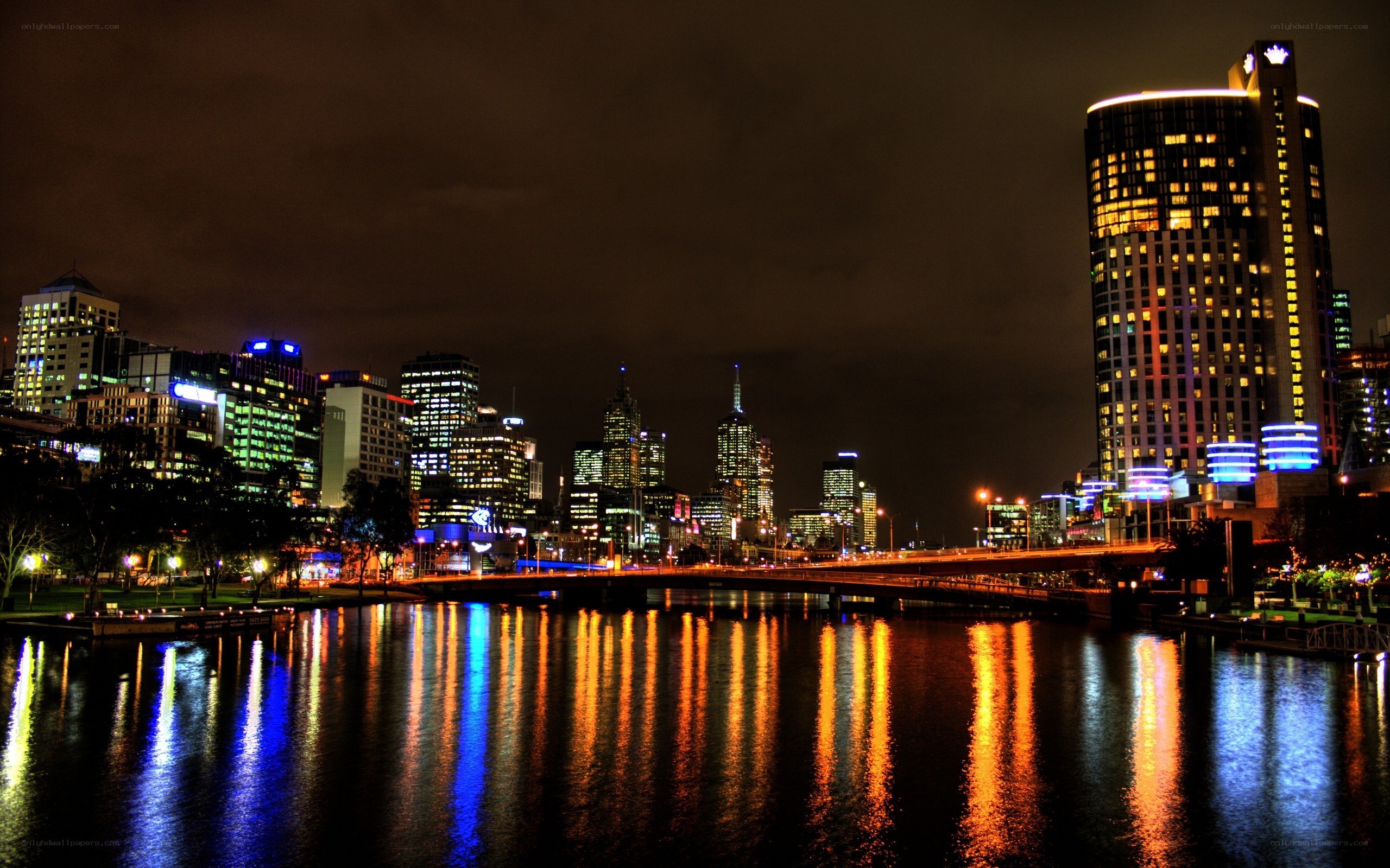 Melbourne skyline at night