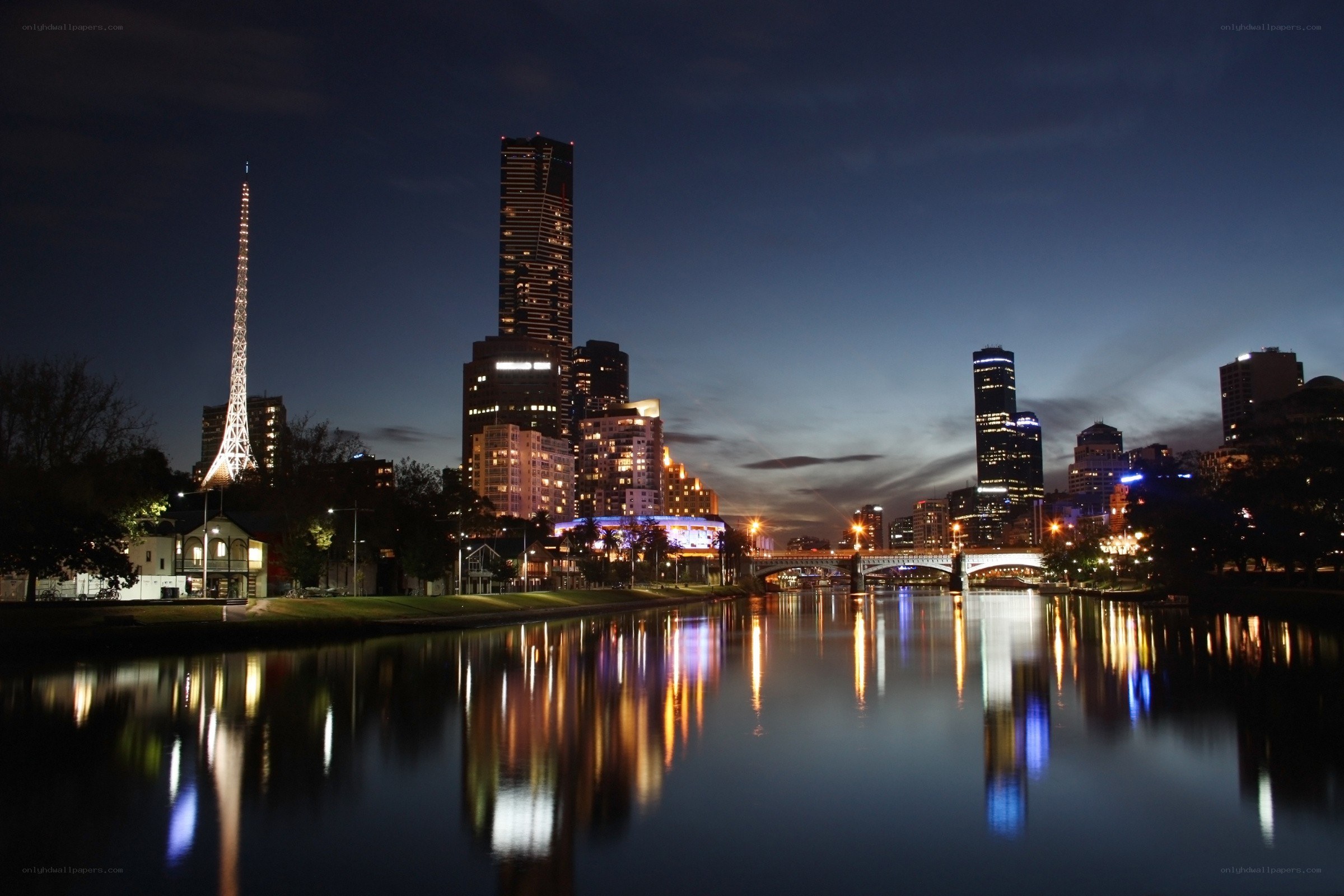 Melbourne skyline at night