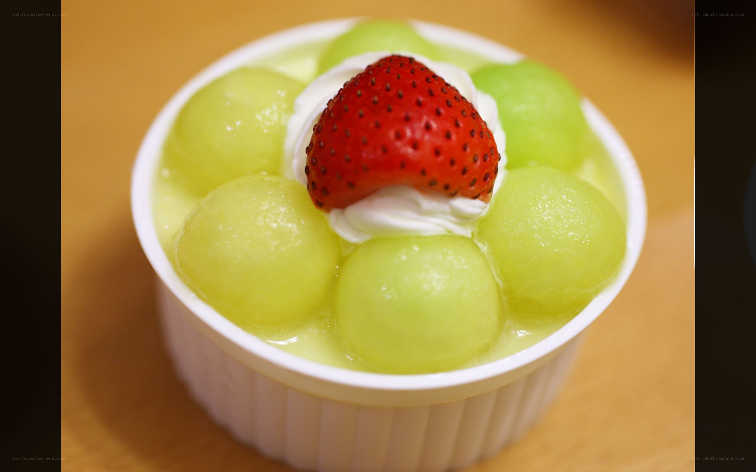 Melon and strawberry dessert