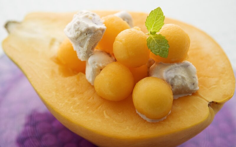 Melon Dessert in Papaya