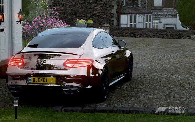 Mercedes-AMG C63 Coupe — Brown