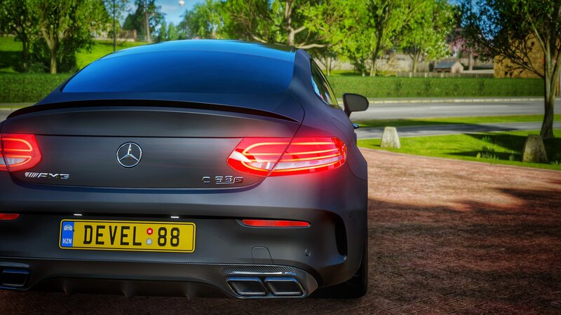 Mercedes-AMG C63 S — Black