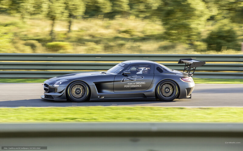 Mercedes-AMG GT3 on track