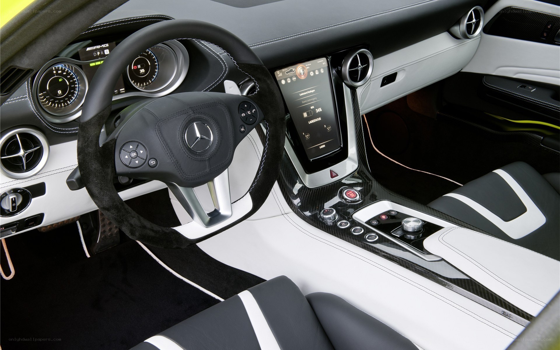 Mercedes-AMG SLS interior
