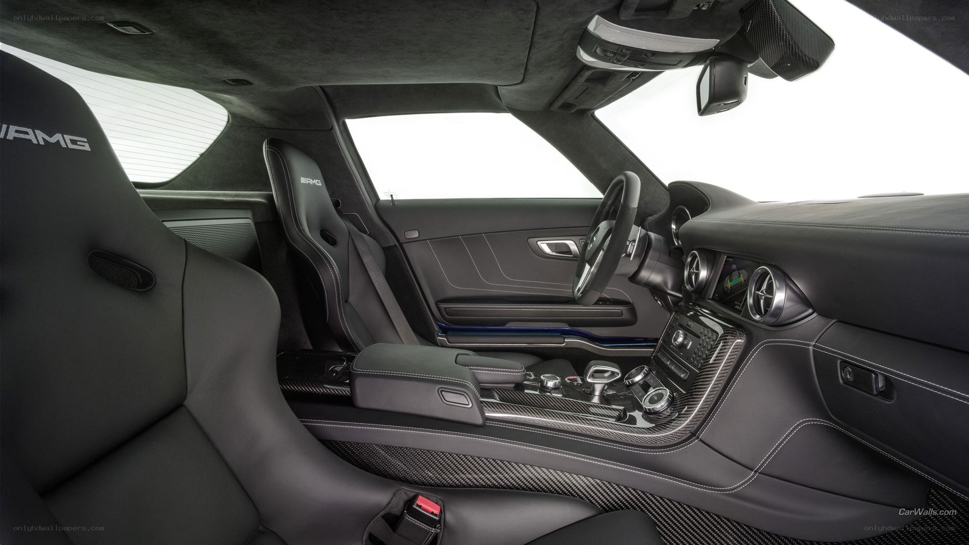 Mercedes-AMG SLS interior
