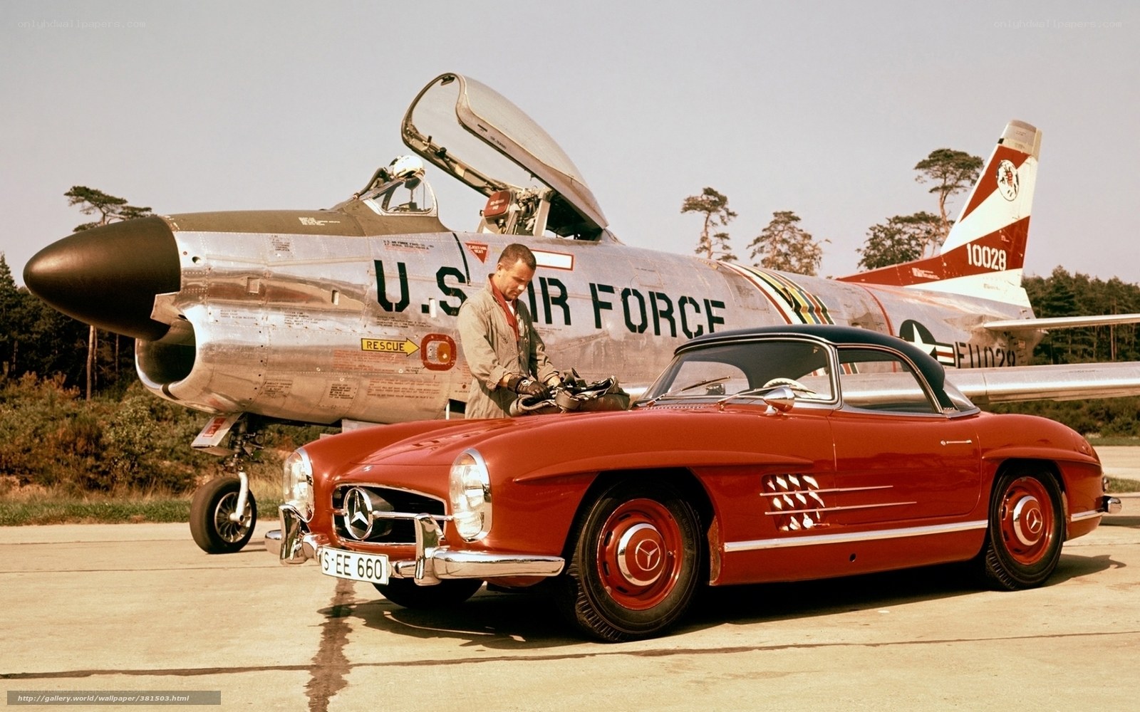 Mercedes-Benz 300SL with Air Force Jet
