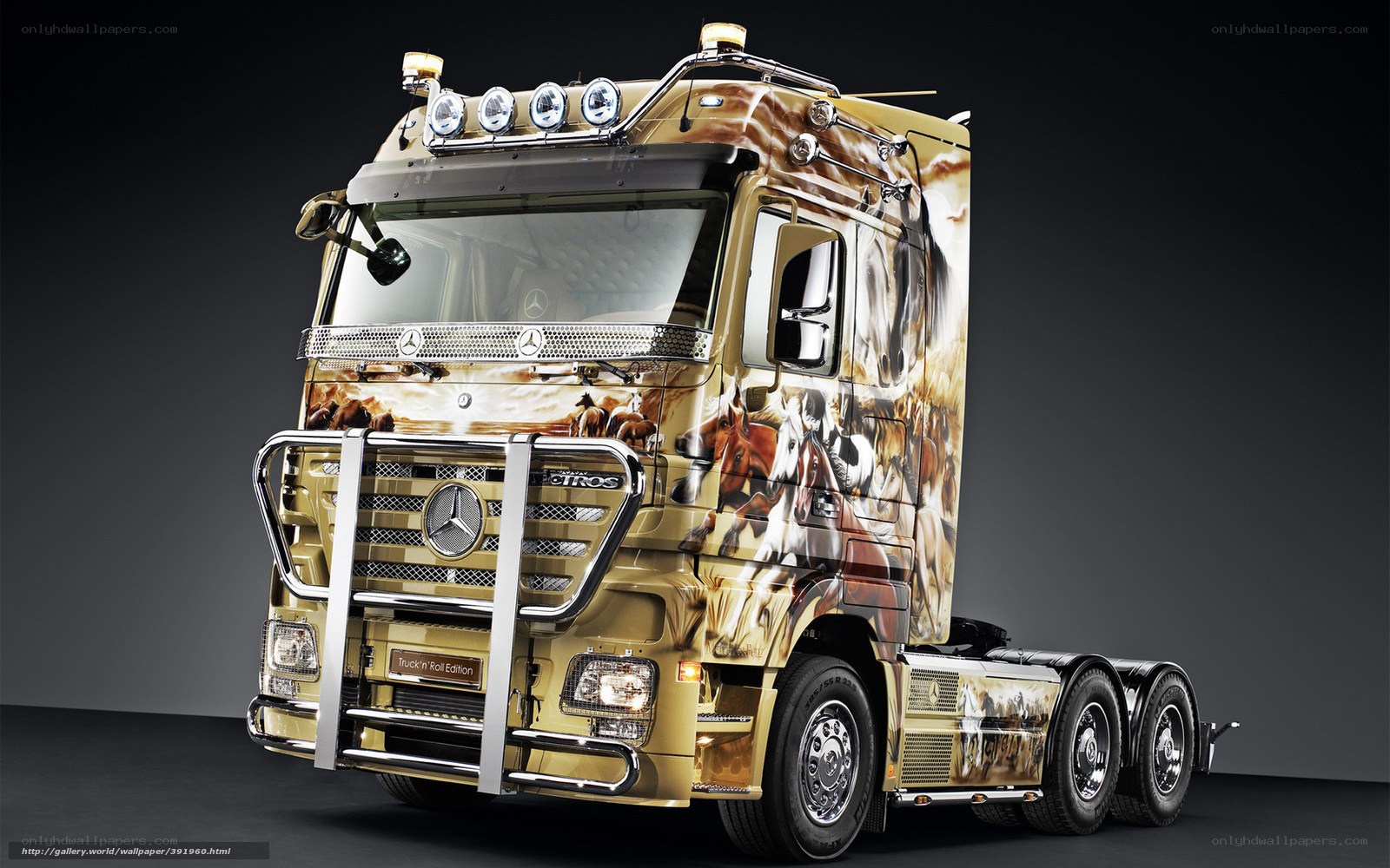 Mercedes-Benz Actros truck