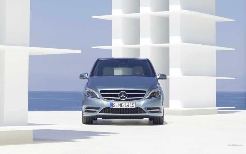 Mercedes-Benz B-Class by the sea